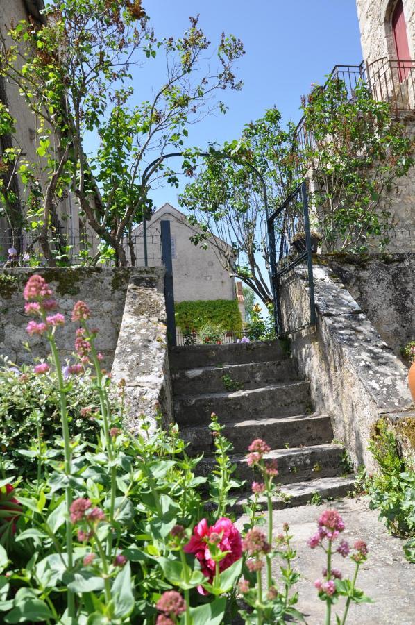 La Maison Du Prince De Conde Charroux-d'Allier Exterior photo