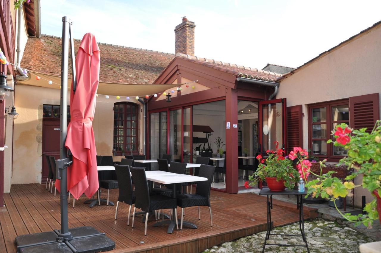 La Maison Du Prince De Conde Charroux-d'Allier Exterior photo