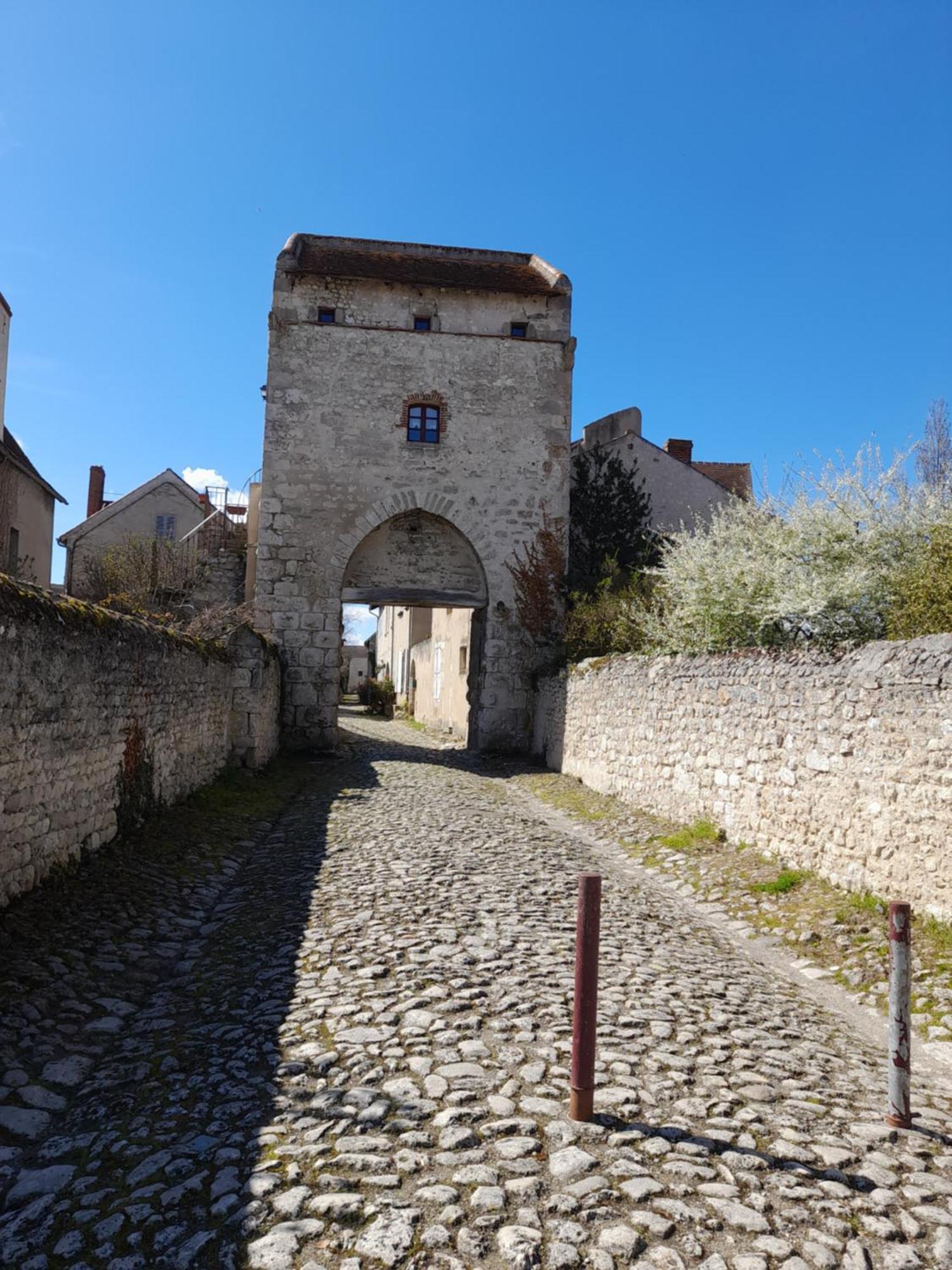 La Maison Du Prince De Conde Charroux-d'Allier Exterior photo