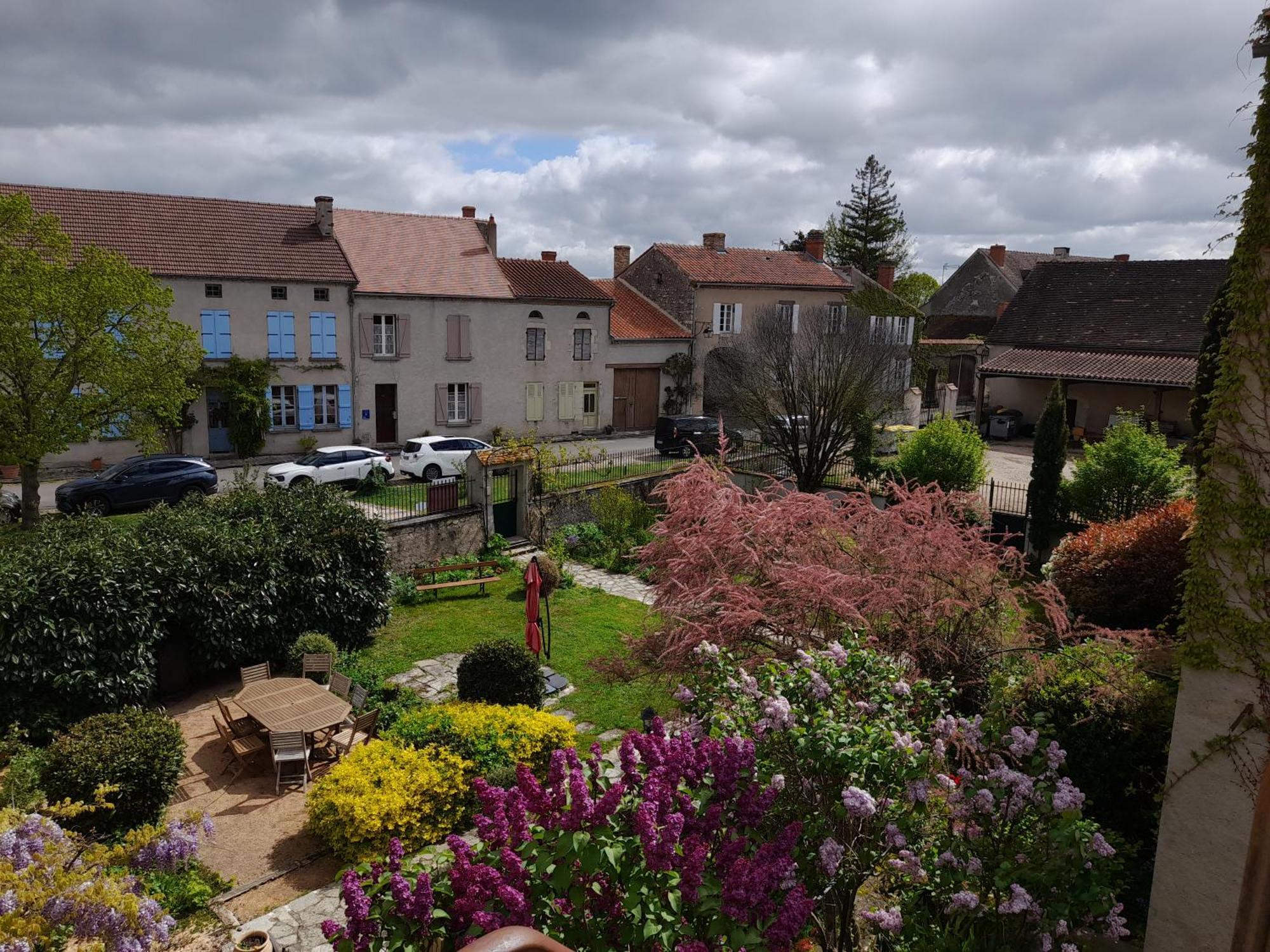 La Maison Du Prince De Conde Charroux-d'Allier Exterior photo