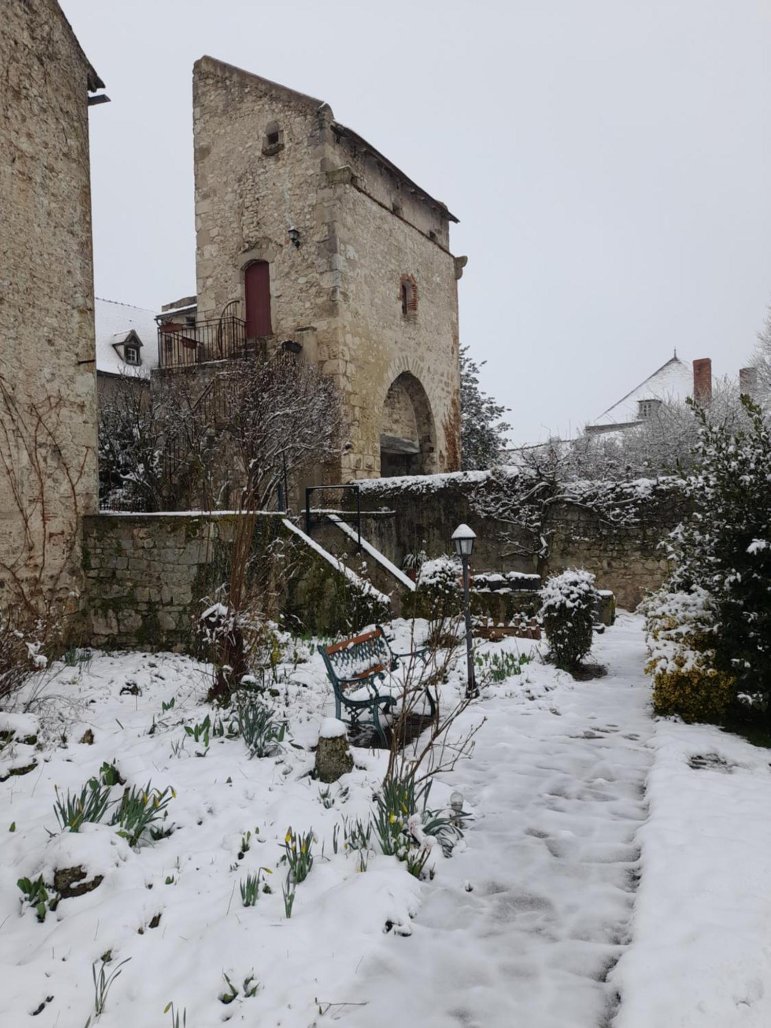 La Maison Du Prince De Conde Charroux-d'Allier Exterior photo